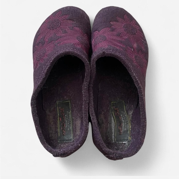 Haflinger Floral Embroidered Wool Slipper Clogs - Picture 2 of 11